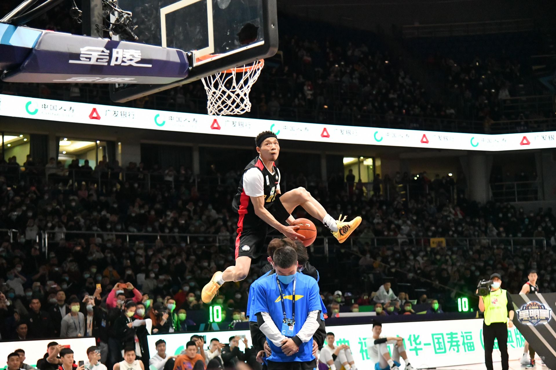 教练小因扎 教练小因扎